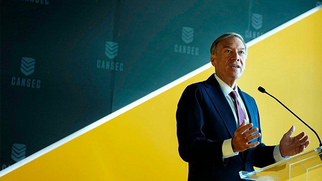 Trump's former secretary of state says Canadian sovereignty not under threat